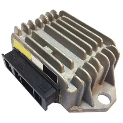 Dze Regulator Napięcia Piagio Vespa 50/125/150/200 (Oem 348363-62 / 23811006450 / 460560) (12A) Dze Regulator Napięcia Piagio Vespa 50/125/150/200 (Oem 348363-62 / 23811006450 / 460560) (12A)