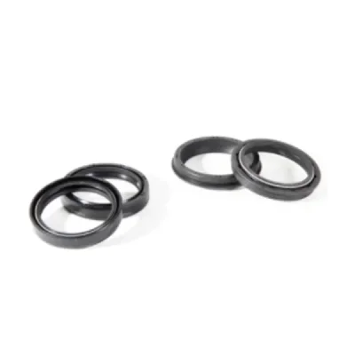 Komplet uszczelniaczy zawieszenia przód z kapturkami ProX Suzuki RMZ 450 15-17 (40.S496011) Komplet uszczelniaczy zawieszenia przód z kapturkami ProX Suzuki RMZ 450 15-17 (40.S496011)