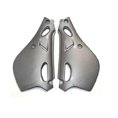Komplet plastikowych osłon bocznych tylnych UFO KTM SX 60 65 97-01 srebrne (KT03052340) Komplet plastikowych osłon bocznych tylnych UFO KTM SX 60 65 97-01 srebrne (KT03052340)