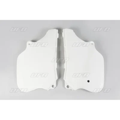 Komplet plastikowych osłon bocznych tylnych UFO KTM 250 500 90-02 białe (KT03002047) Komplet plastikowych osłon bocznych tylnych UFO KTM 250 500 90-02 białe (KT03002047)