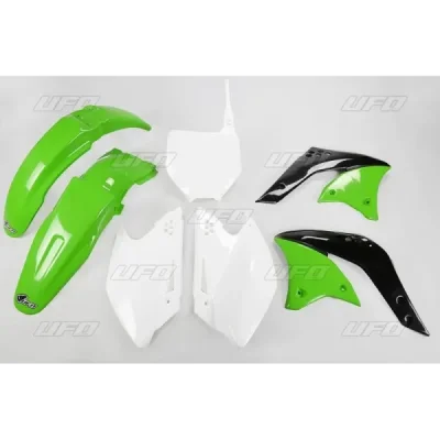 UFO KOMPLET PLASTIKÓW KAWASAKI KXF 250 '06 OEM (ZIELONY/BIAŁY) (KA204E999) UFO KOMPLET PLASTIKÓW KAWASAKI KXF 250 '06 OEM (ZIELONY/BIAŁY) (KA204E999)