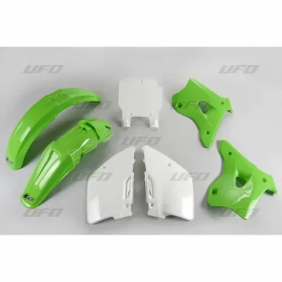 UFO KOMPLET PLASTIKÓW KAWASAKI KX 125 / 250 '94-'95 OEM (ZIELONY/BIAŁY) (KA193E999) UFO KOMPLET PLASTIKÓW KAWASAKI KX 125 / 250 '94-'95 OEM (ZIELONY/BIAŁY) (KA193E999)