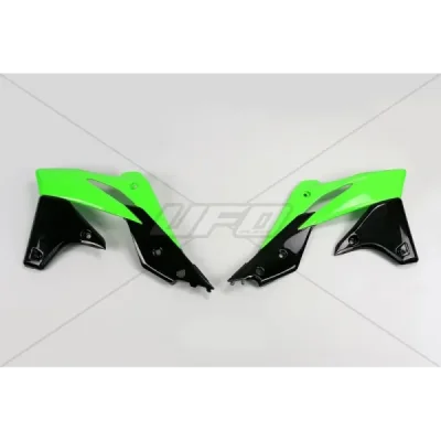Osłony chłodnicy UFO Kawasaki KXF 250 13-16 OEM zielone czarne (KA04725999)