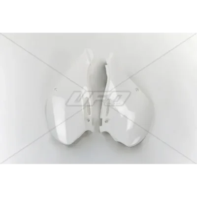Komplet plastikowych osłon bocznych tylnych UFO Kawasaki KX 125 250 99-02 białe (KA03721047)