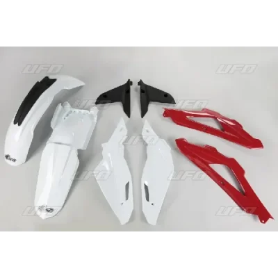 Komplet plastików UFO Husqvarna TC 450 4T 08-10 biały czerwony czarny (HUKIT609999) Komplet plastików UFO Husqvarna TC 450 4T 08-10 biały czerwony czarny (HUKIT609999)