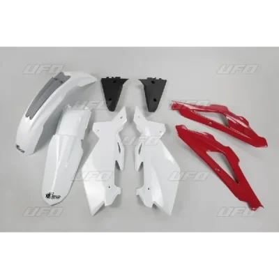Komplet plastików UFO Husqvarna TC 4T 05-07 biały czerwony czarny (HUKIT606999) Komplet plastików UFO Husqvarna TC 4T 05-07 biały czerwony czarny (HUKIT606999)