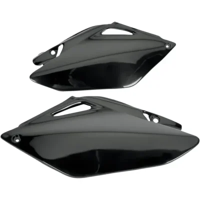 Komplet plastikowych osłon bocznych tylnych UFO Honda CRF 250R 06-09 czarne (HO04606001)