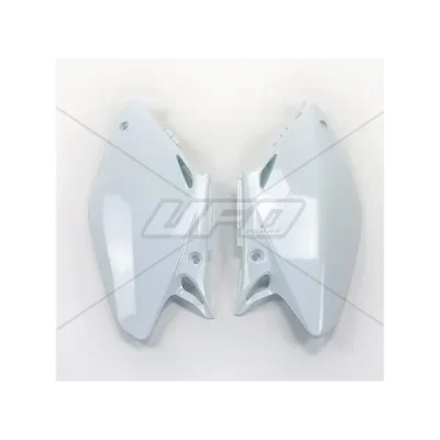 Komplet plastikowych osłon bocznych tylnych UFO Honda CR 125 250 02-04 białe (HO03690041)