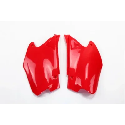 Komplet plastikowych osłon bocznych tylnych UFO Honda CR 125R 250R czerwony (HO03665070)