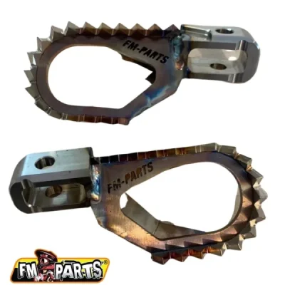 Komplet podnóżków przesuniątych Fm-Parts offset stal nierdzewna KTM Husqvarna 17-22 Gas-Gas 21-22 stalowy (FM032KTM) Komplet podnóżków przesuniątych Fm-Parts offset stal nierdzewna KTM Husqvarna 17-22 Gas-Gas 21-22 stalowy (FM032KTM)