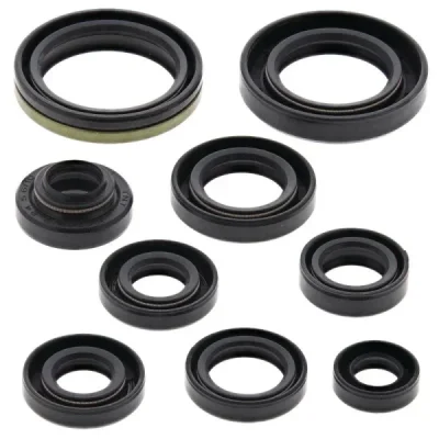 Komplet uszczelniaczy silnika Winderosa Suzuki RM 125 90-91 (822131) Komplet uszczelniaczy silnika Winderosa Suzuki RM 125 90-91 (822131)