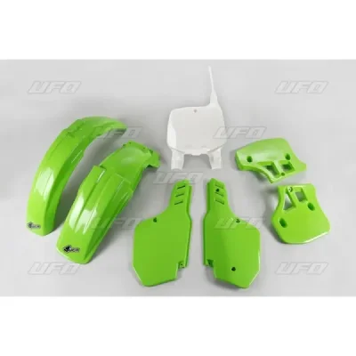 UFO KOMPLET PLASTIKÓW KAWASAKI KX 500 '96-'99 OEM (ZIELONY/BIAŁY) (KA186E999) UFO KOMPLET PLASTIKÓW KAWASAKI KX 500 '96-'99 OEM (ZIELONY/BIAŁY) (KA186E999)